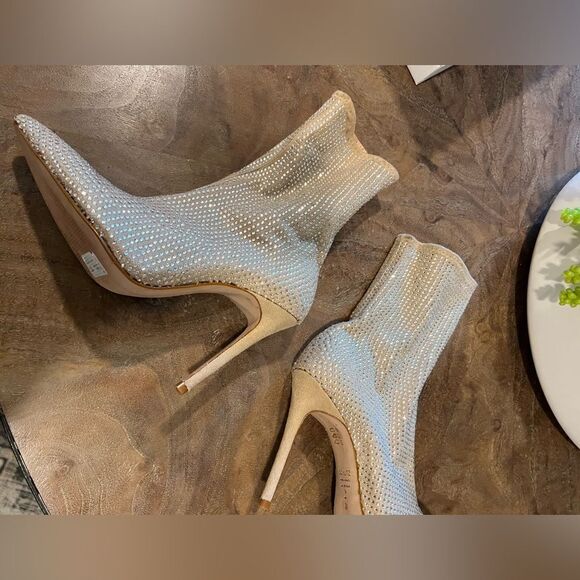 Schutz Sybil nude studded booties size 7 - Picture 8 of 13